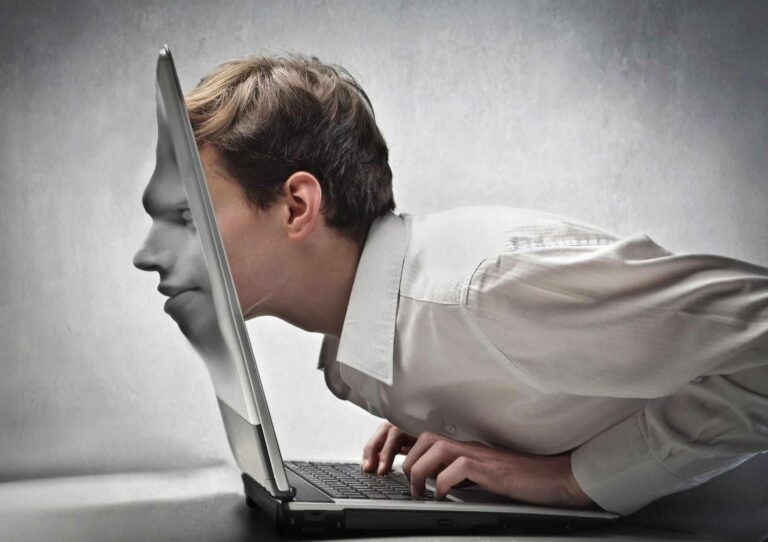 FOMO: Quando la Paura di Essere Esclusi Diventa un’Ossessione
